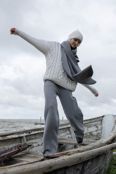 Via 100% Merino Scarf Light Grey