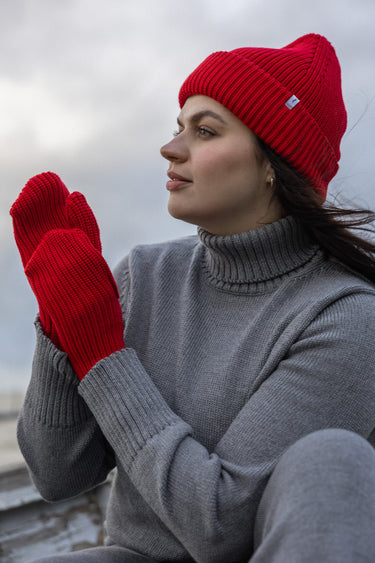 Nonna 100% Merino Mittens Red